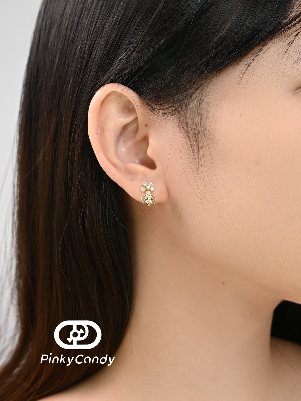 Lumière Bee Studs | 18K Gold, Natural Diamonds & Yellow Sapphire