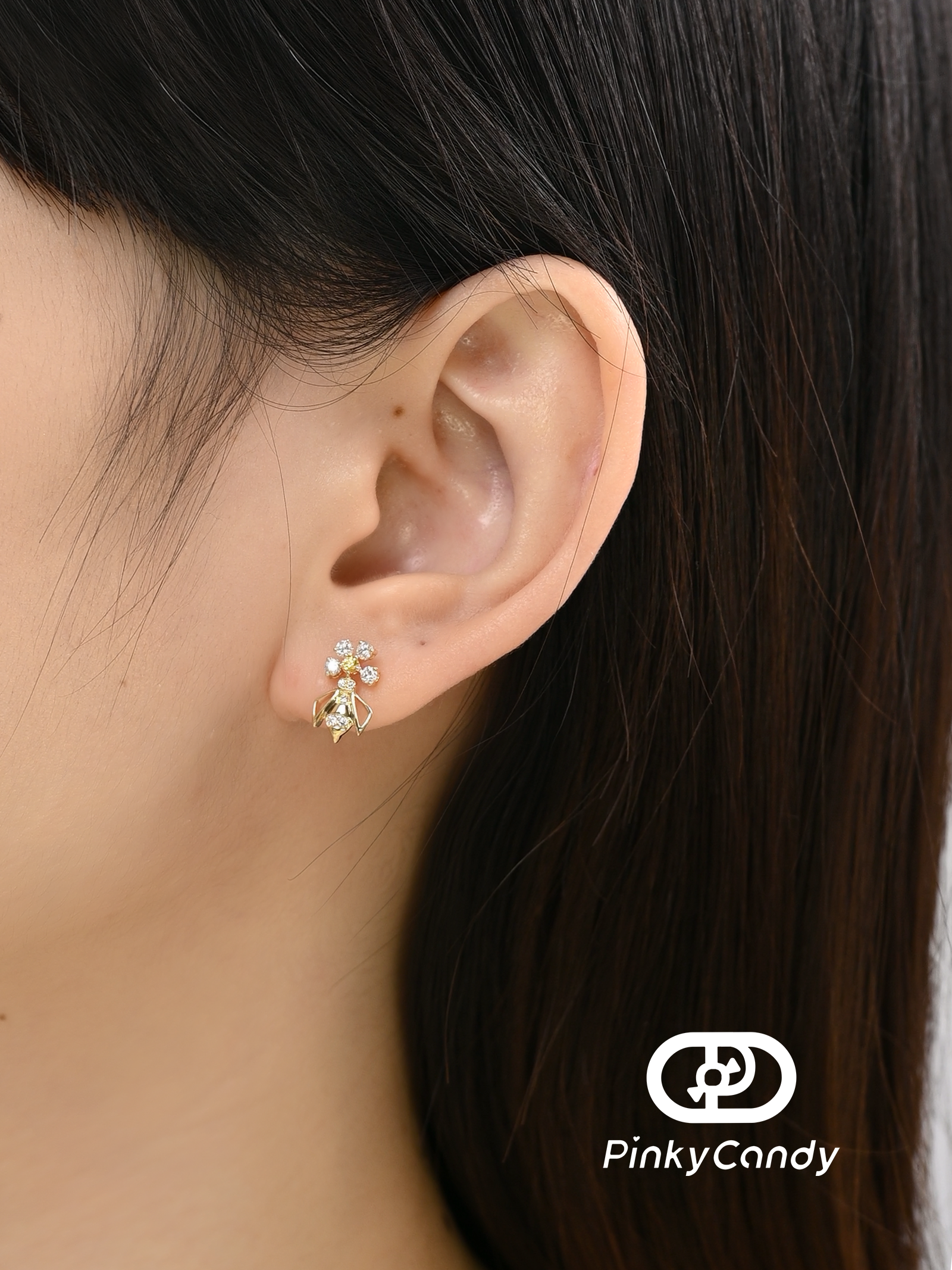 Lumière Bee Studs | 18K Gold, Natural Diamonds & Yellow Sapphire